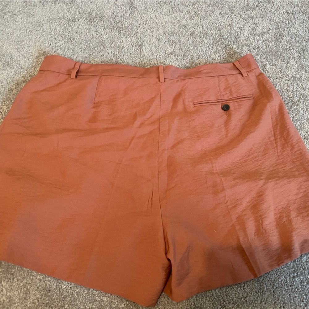 Banana Republic Shorts Size 18 Rust color - Picture 2 of 5